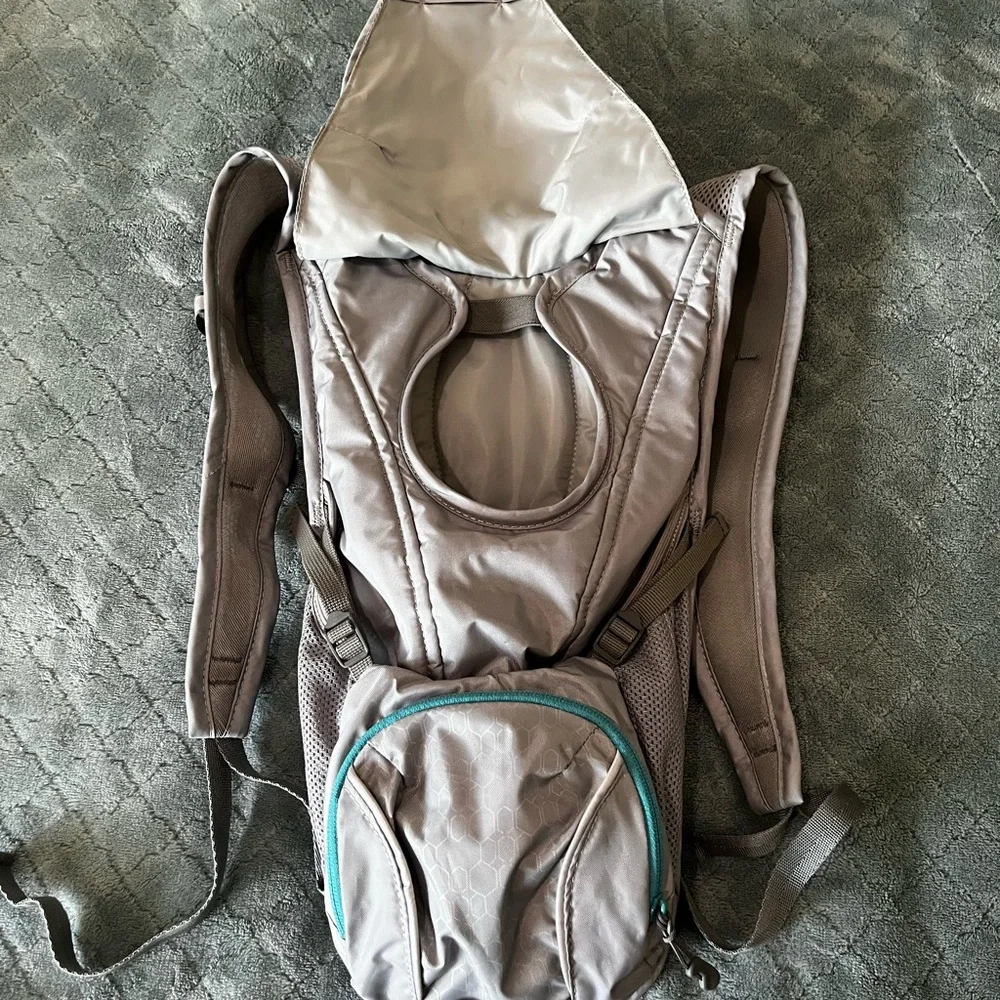 Camelbak Velocity Backpack in‎ Gray and Teal